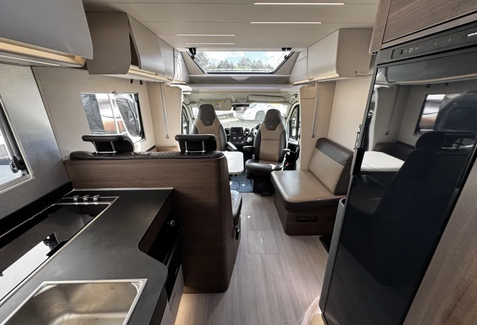 Adria Matrix Supreme 670SL  2022