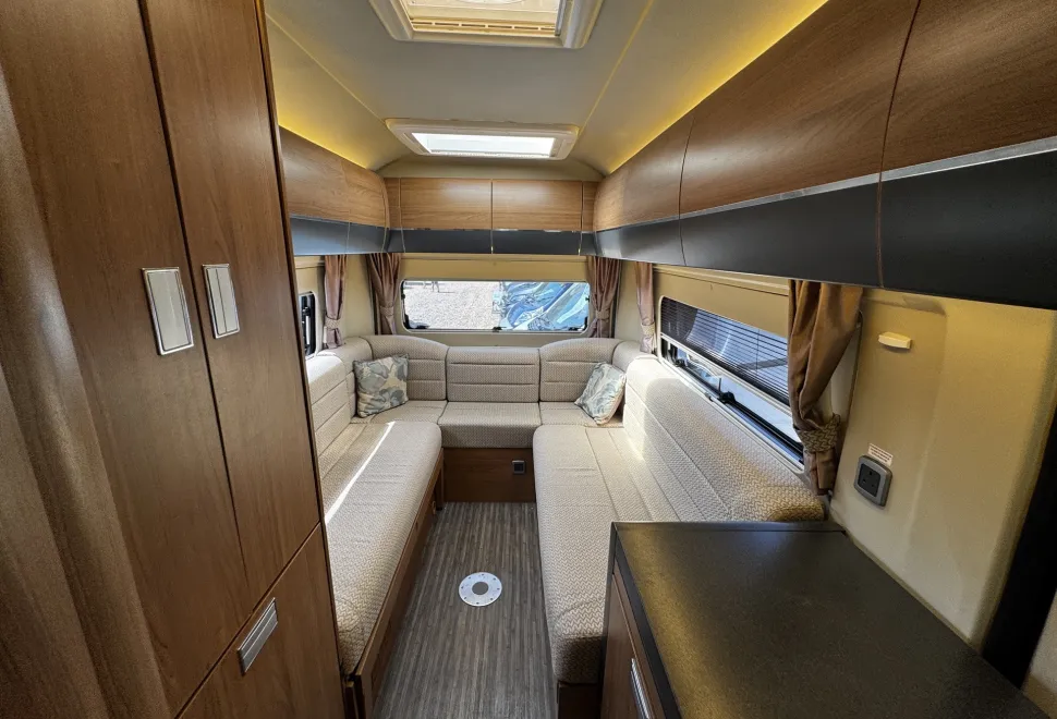 Auto-Trail V-Line 610  2015