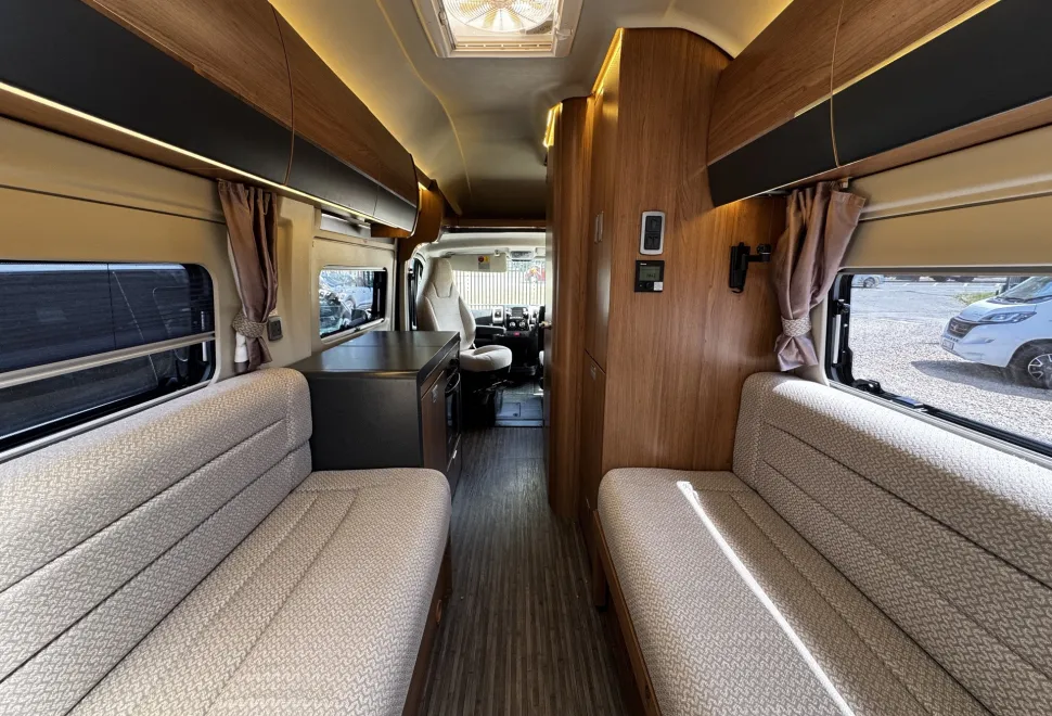 Auto-Trail V-Line 610  2015