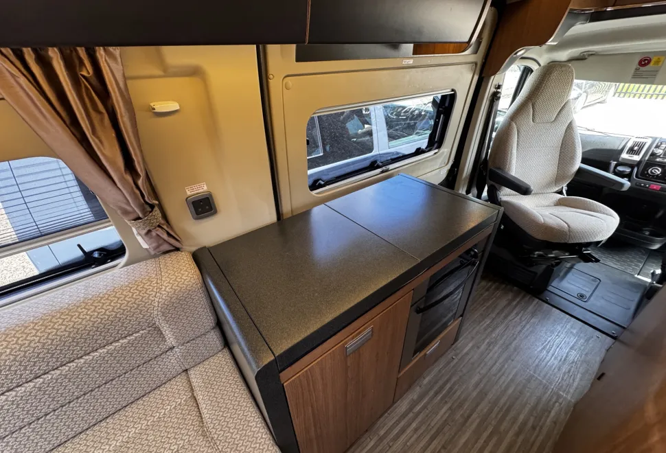 Auto-Trail V-Line 610  2015