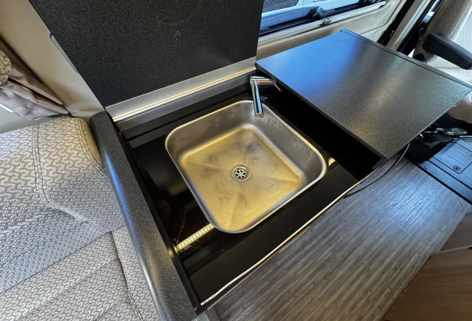 Auto-Trail V-Line 610  2015