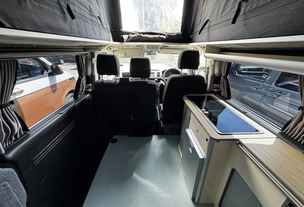 Volkswagen Customhaus T6 Highline LWB DSG   2017