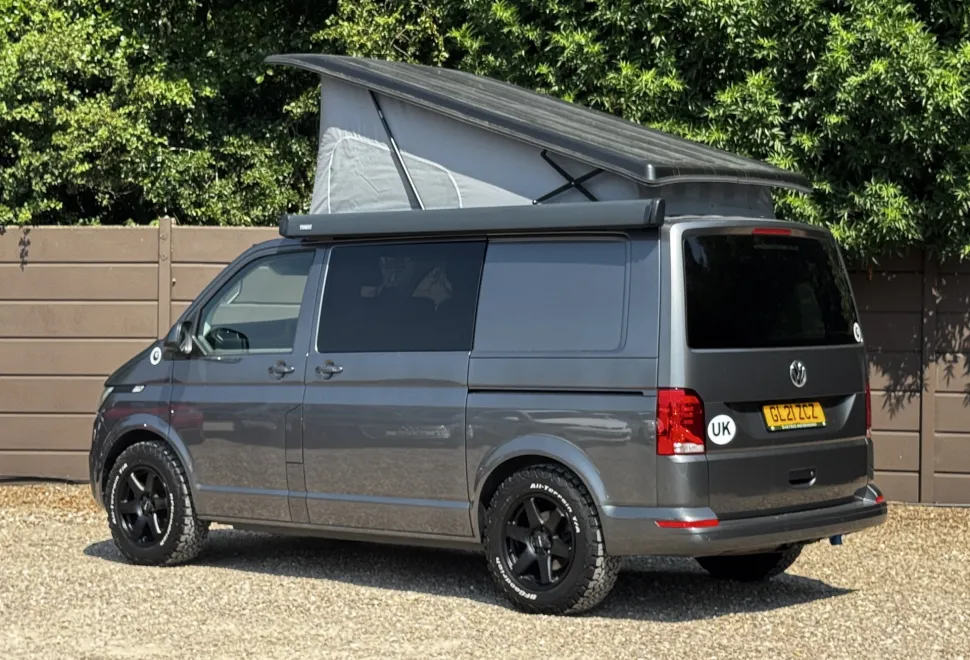 Volkswagen T6 Highline 8 Ball  2021