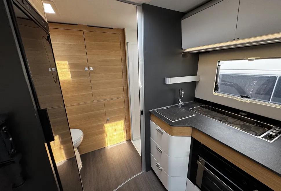 Adria Matrix Plus 600DT  2022