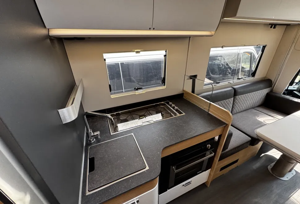 Adria Matrix Plus 600DT  2022