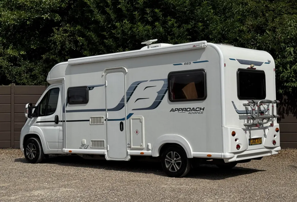 Bailey Approach Advance 665  2015