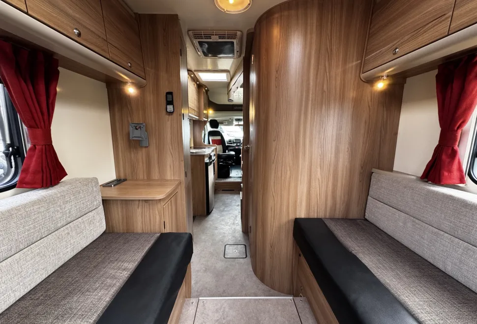 Bailey Approach Advance 665  2015