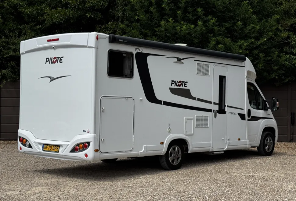 Pilote Essential P740GJ  2020