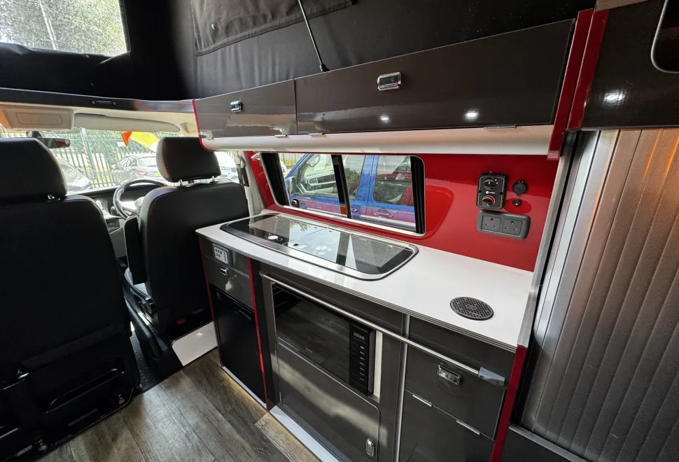 Volkswagen T6 Highline Southlands  2020