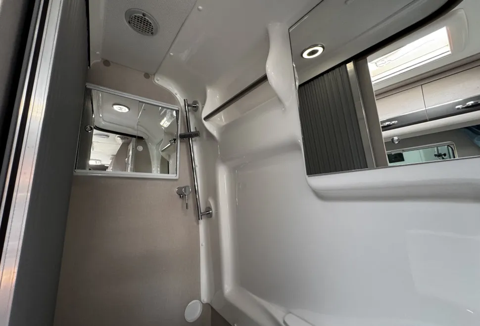 Auto-Sleeper Kingham  2022
