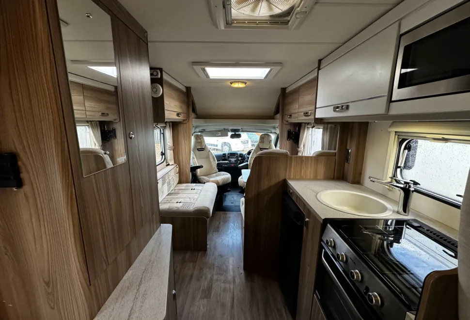 Swift Lifestyle 664  2016