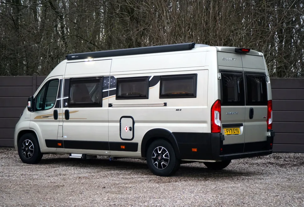 Swift Champagne 184  2021