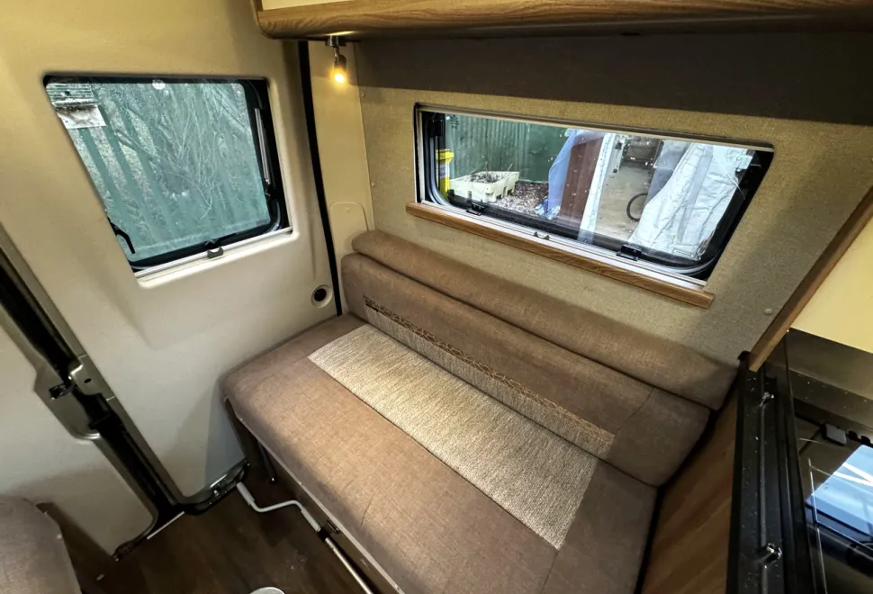 Swift Champagne 184  2021