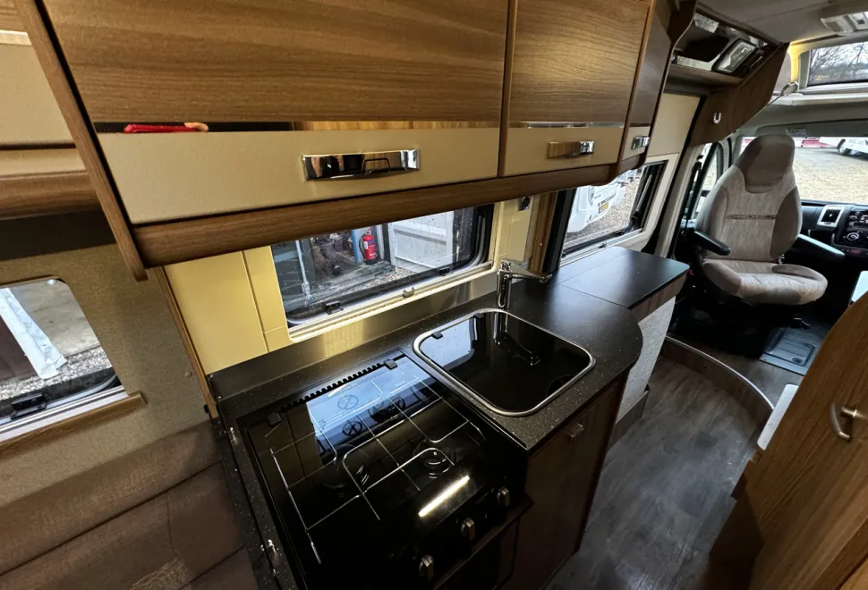 Swift Champagne 184  2021