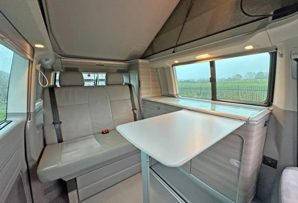 Volkswagen  California SE 2012