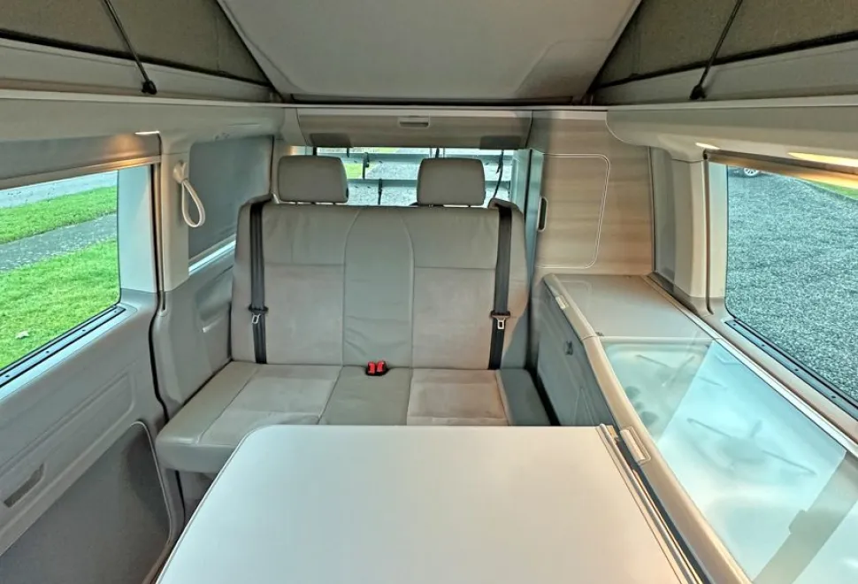Volkswagen  California SE 2012