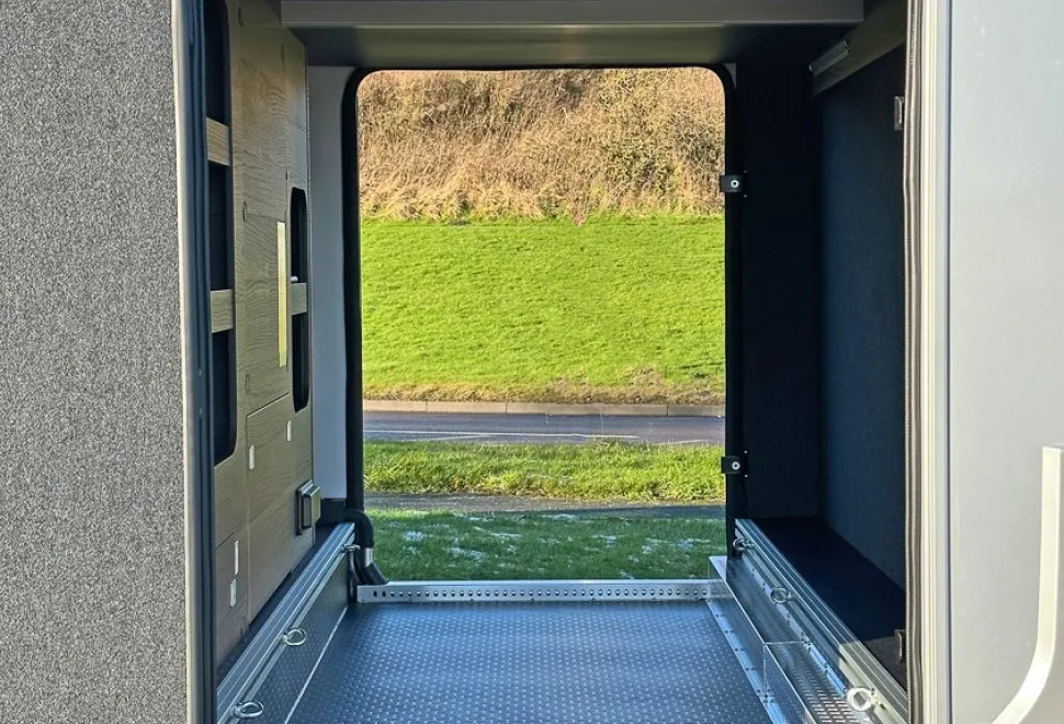 Adria  Coral Supreme 670DL 2025