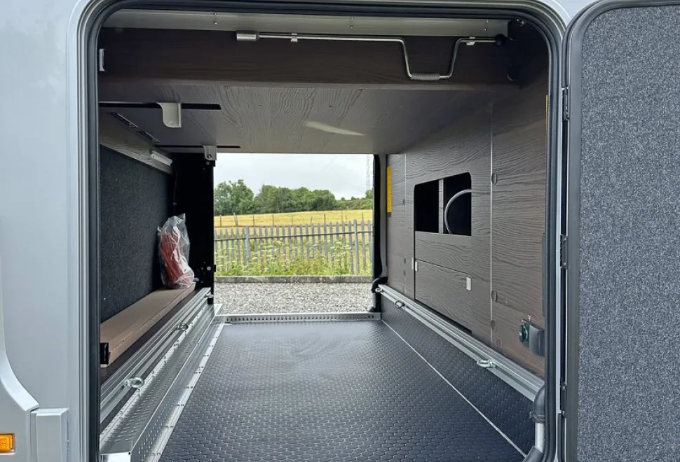 Adria  Matrix Supreme 670DC 2025
