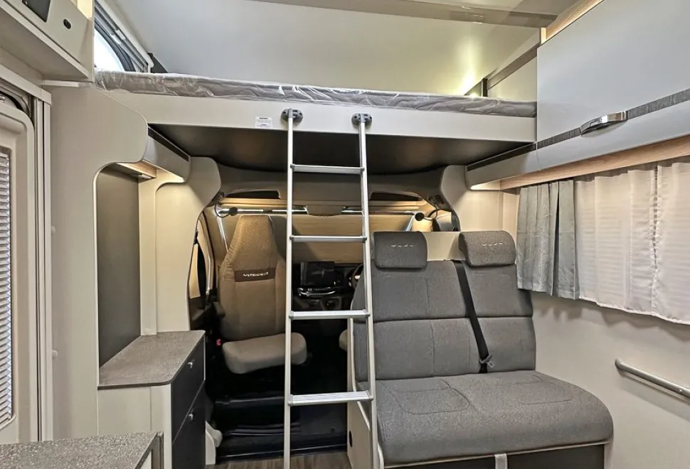 Swift  Voyager 475 2026