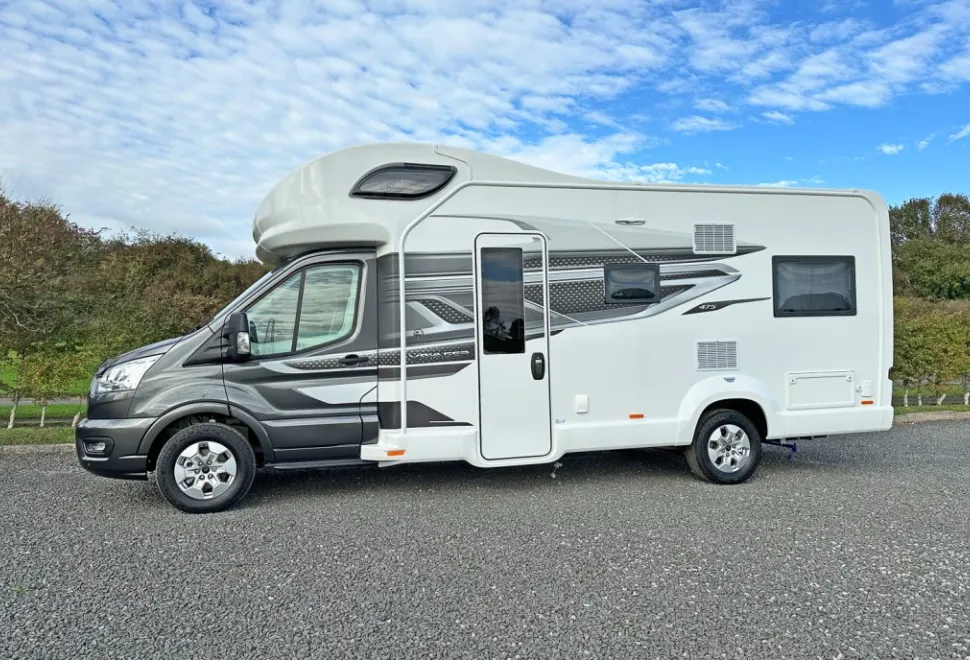 Swift  Voyager 475 2026