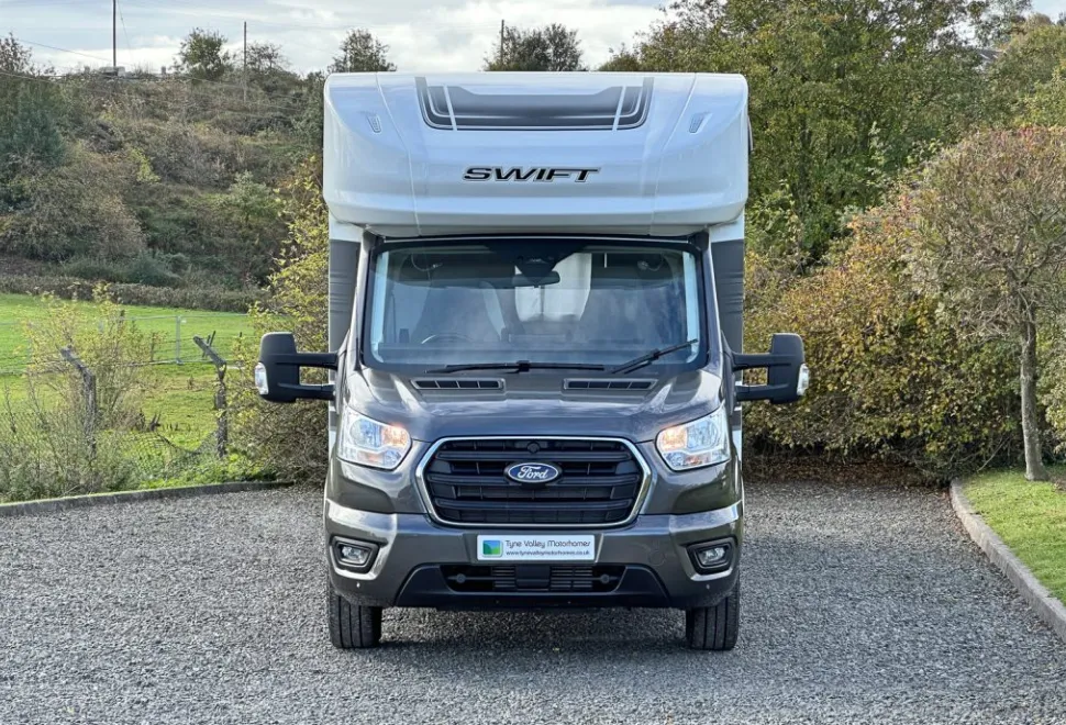 Swift  Voyager 475 2026