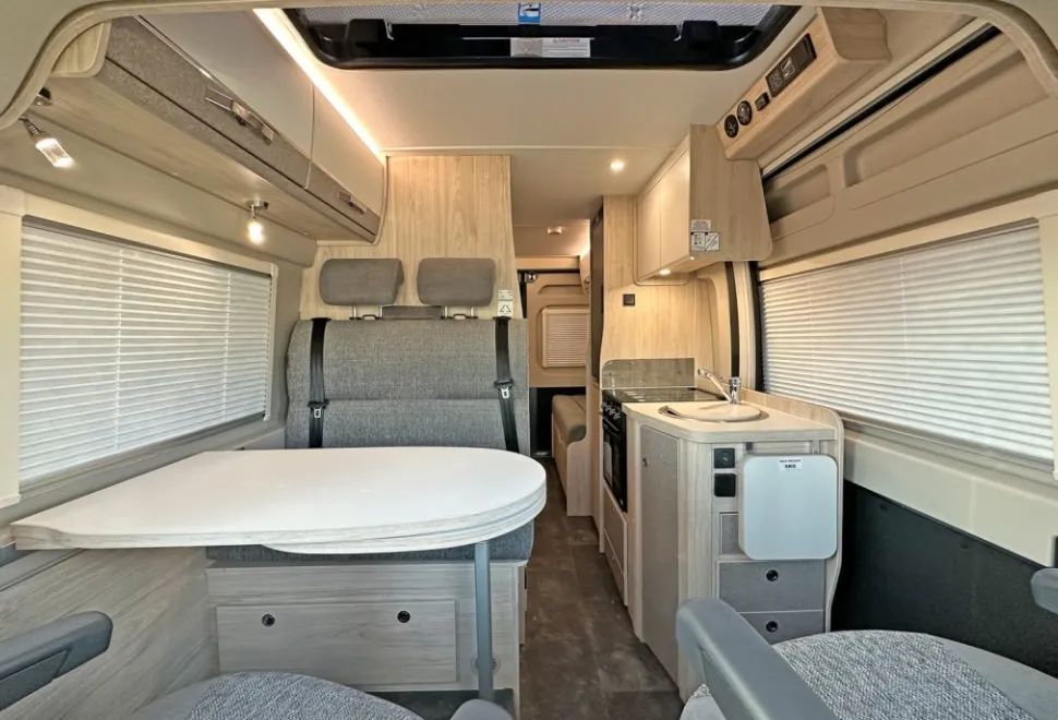 Elddis  Autoquest CV80 2026