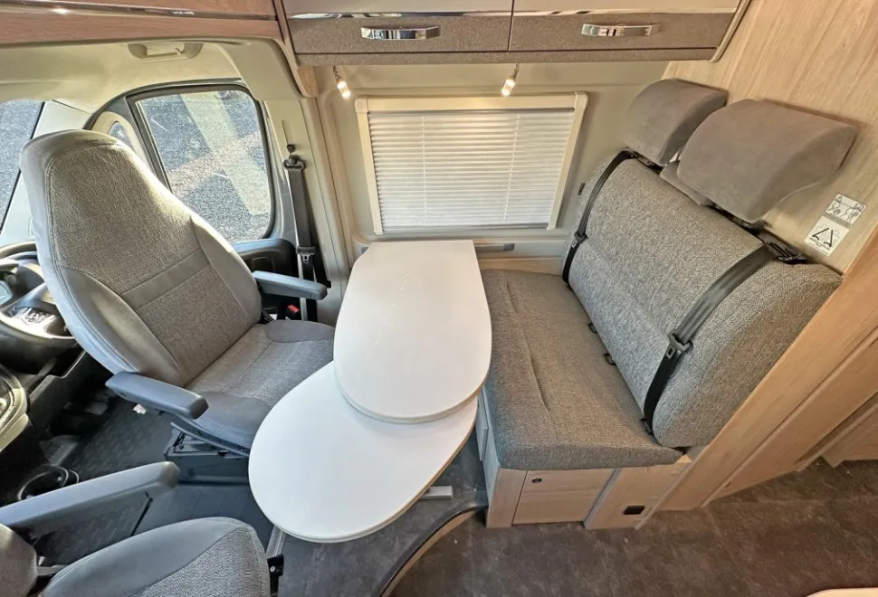 Elddis  Autoquest CV80 2026