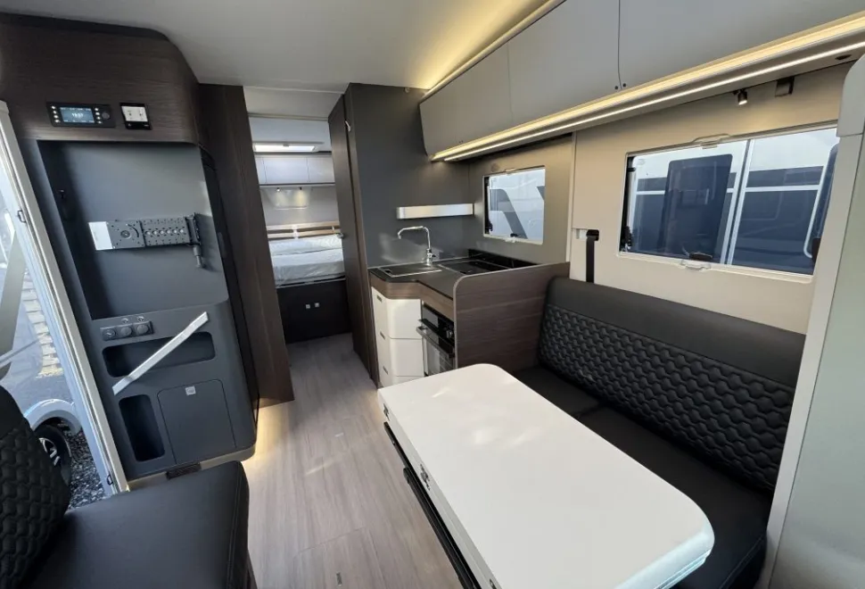 Adria  Coral Supreme 670 DC 2026