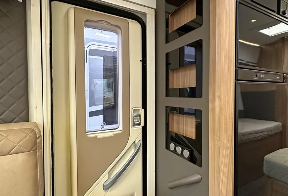 Adria  Matrix Plus 670 SLT 2018