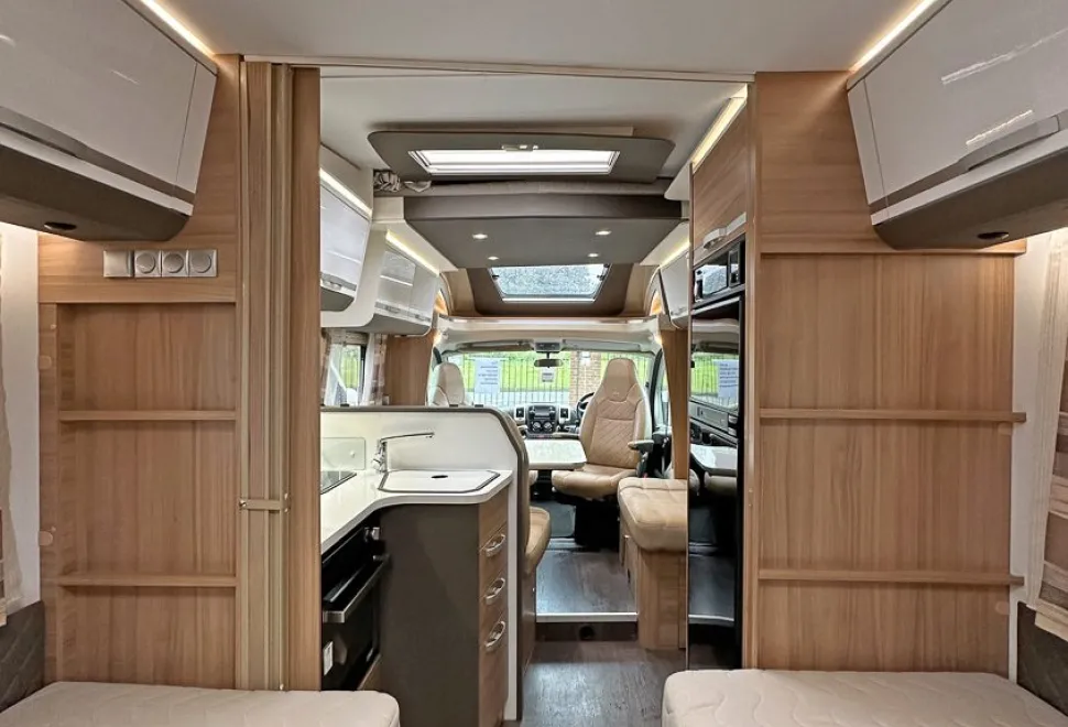 Adria  Matrix Plus 670 SLT 2018