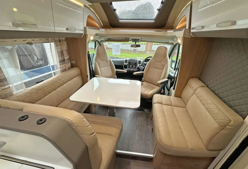 Adria  Matrix Plus 670 SLT 2018