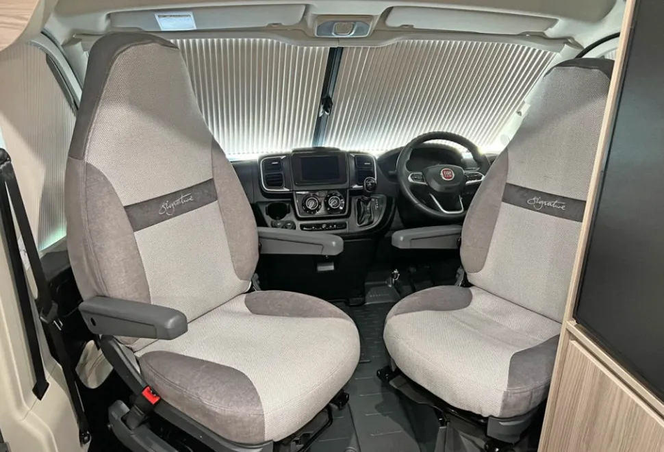 Elddis  Signature CV20 2022