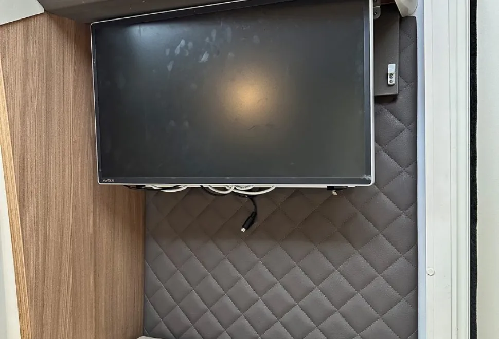 Adria  Coral Axess 670 SC 2019
