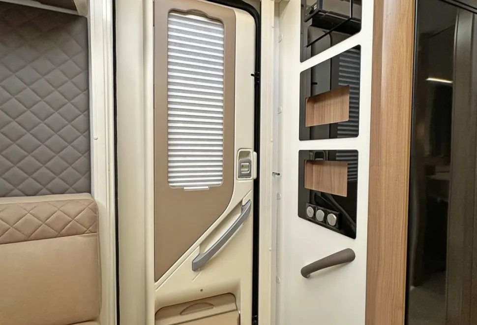 Adria  Coral Axess 670 SC 2019