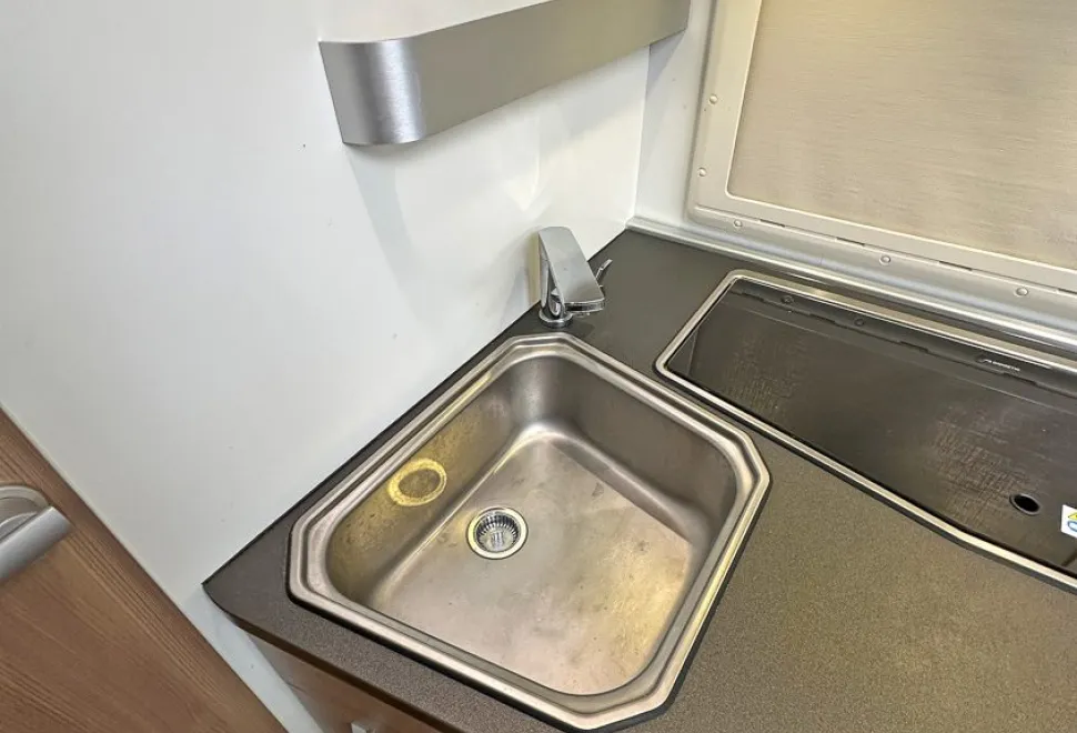 Adria  Coral Axess 670 SC 2019