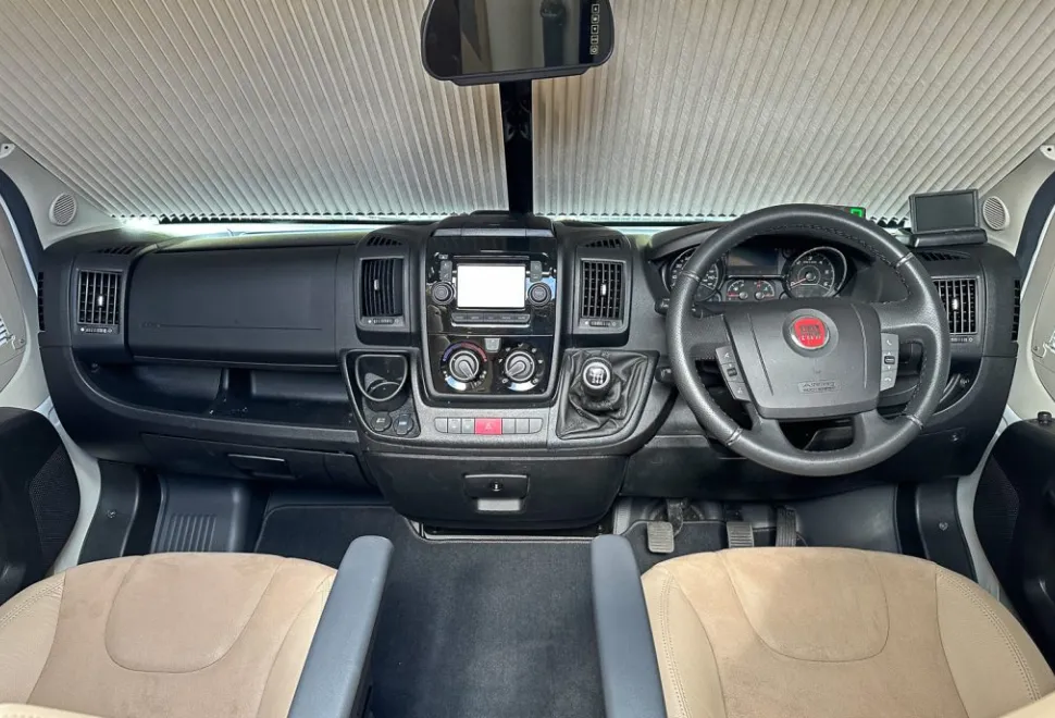 Adria  Coral Axess 670 SC 2019