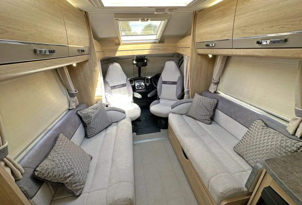 Elddis  Signature 155 2020