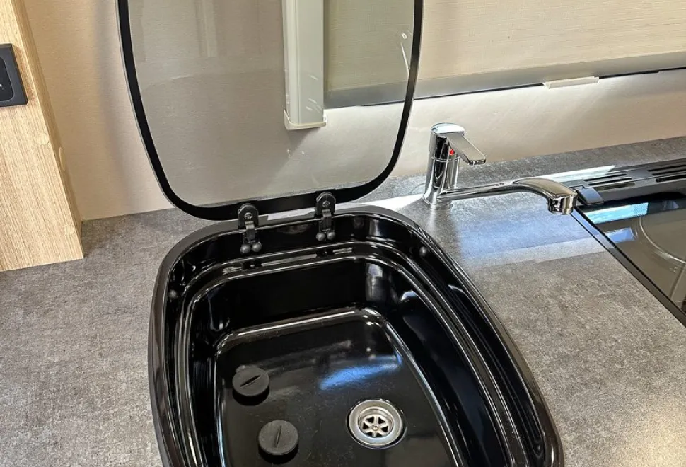 Elddis  Signature 155 2020