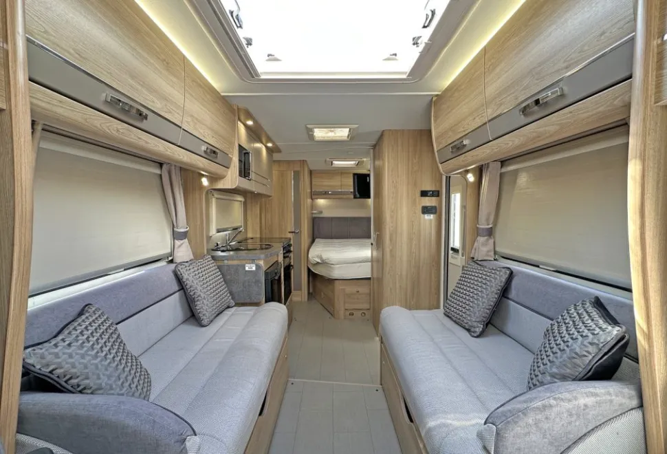 Elddis  Signature 155 2020
