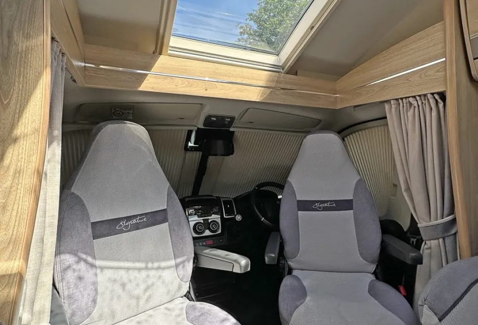 Elddis  Signature 155 2020