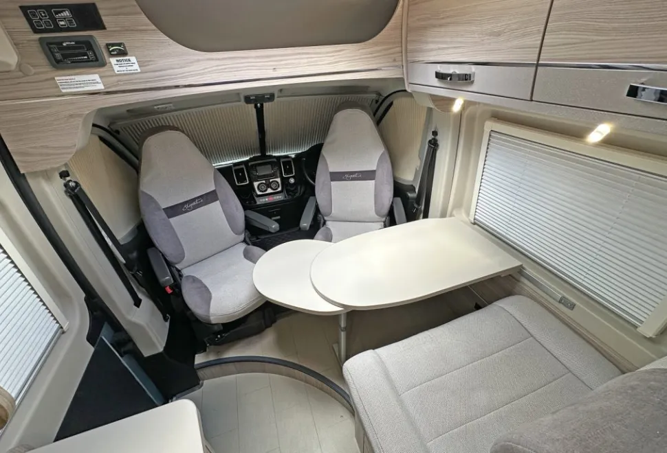 Elddis  Signature CV40 2021