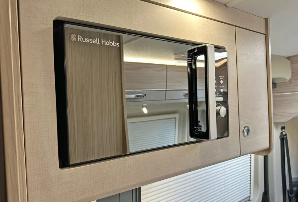 Elddis  Signature CV40 2021