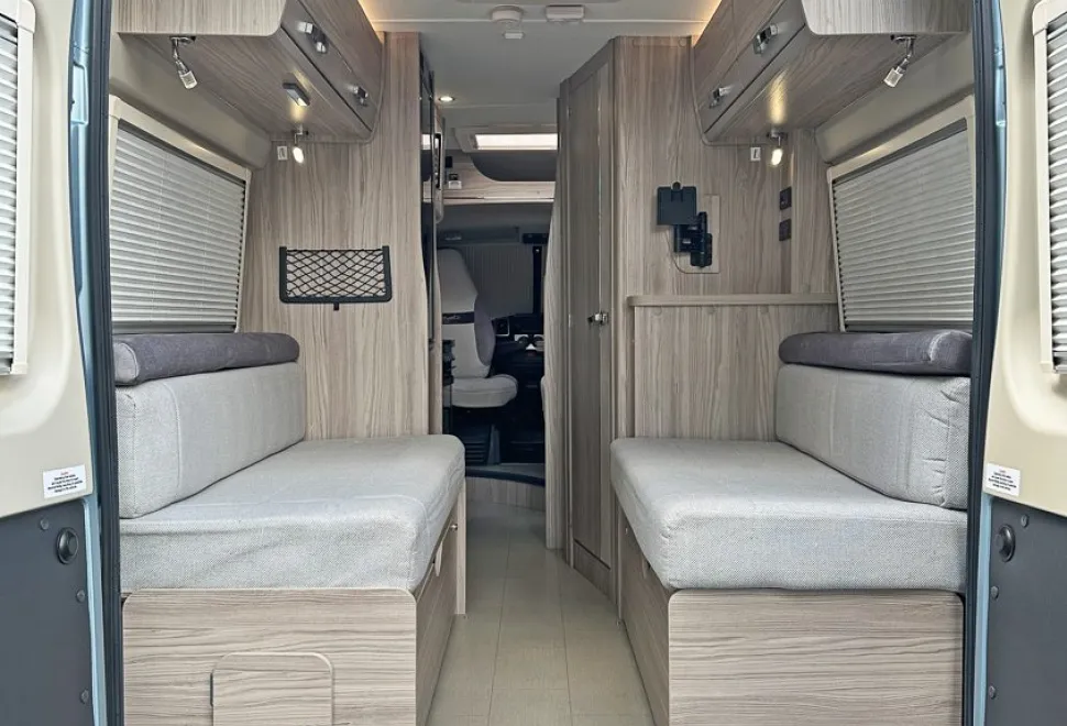 Elddis  Signature CV40 2021
