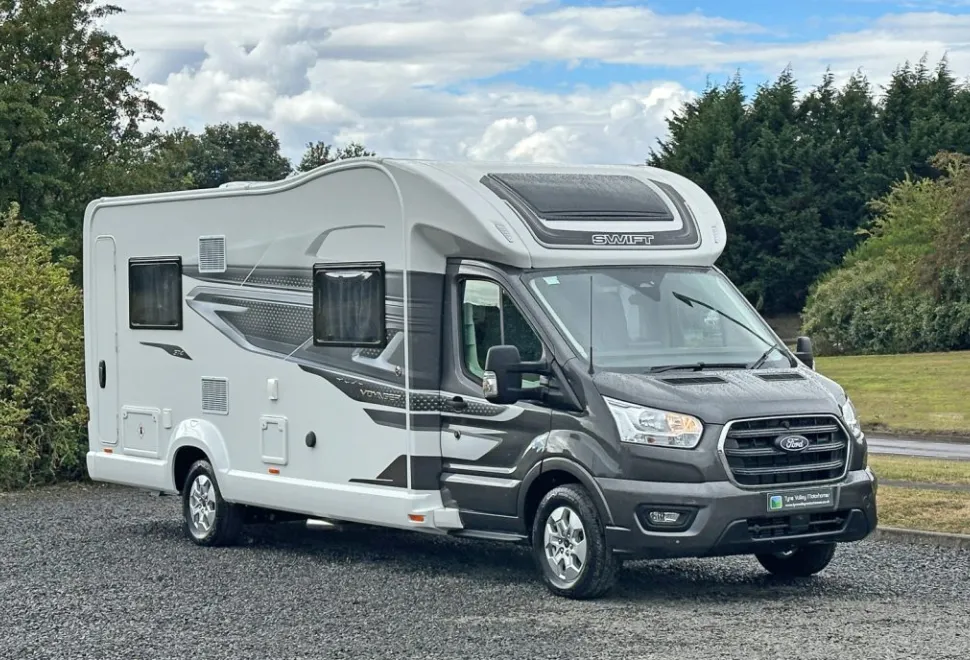 Swift  Voyager 574 2026