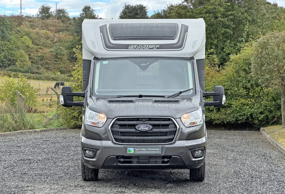 Swift  Voyager 574 2026