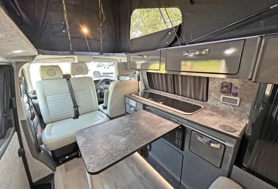 Volkswagen  Campervan 2021