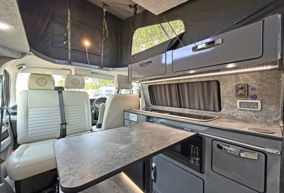Volkswagen  Campervan 2021