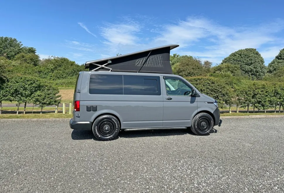 Volkswagen  Campervan 2021