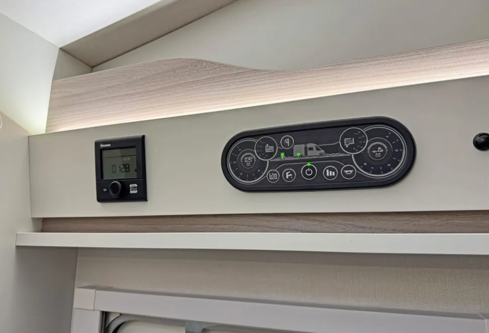 Swift  Voyager 485 2025