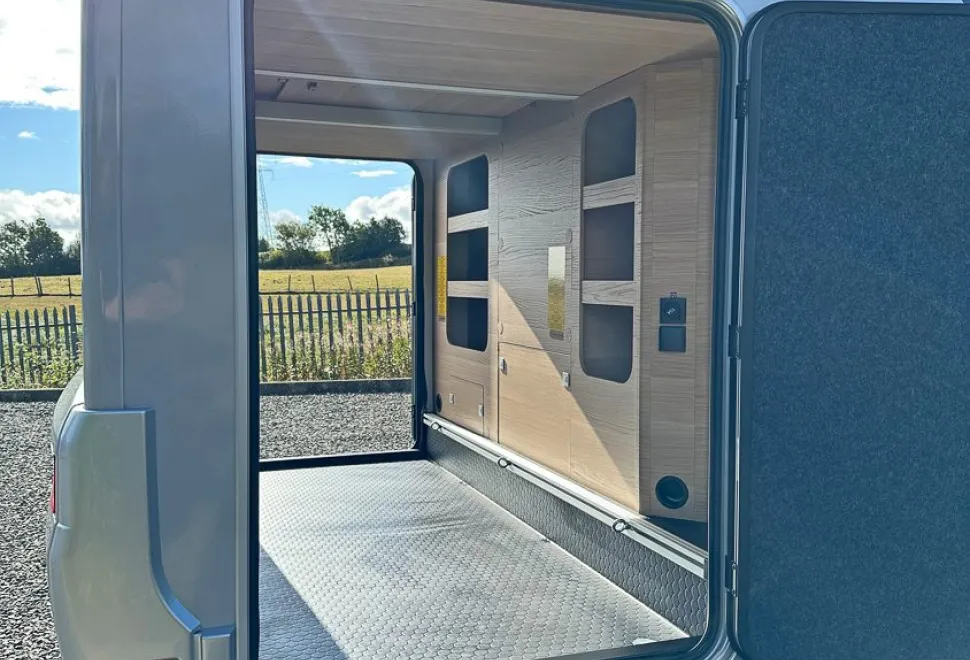 Adria  Coral 60YR 670 DL 2026